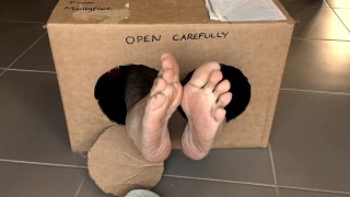 Surprise Delivery Series - Worn out Flip flops - Thongs - Big Male Feet to Worship - 🩴 Manlyfoot