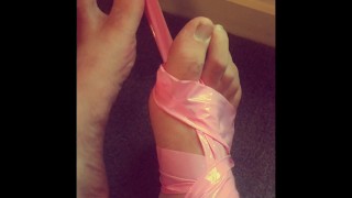 Binding my feet and ankles with pink latex bondage tape for the first time - Male feet - Manlyfoot