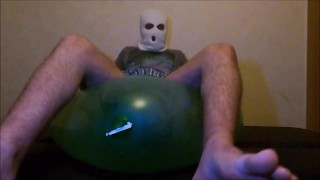 Hump on big 36" balloon