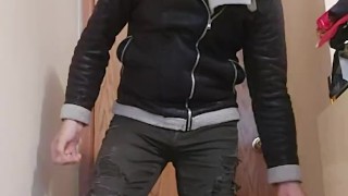 COUNTRY Bloke Gets Raw & Jerks His Hard Boner!