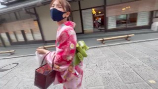 着物姿の女子大生と京都でとびっこいたずらデート！着物を着たまま中出しハメ撮りSEX ♡RYO&YUU♡素人カップル/歳の差/10代/美少女/スタイル抜群/パイパン/スマホ撮影/リアル/KIMONO