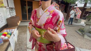 thirunangai xnxx 着物姿の女子大生と京都でとびっこいたずらデート！着物を着たまま中出しハメ撮りSEX ♡RYO&YUU♡素人カップル/歳の差/10代/美少女/スタイル抜群/パイパン/スマホ撮影/リアル/KIMONO