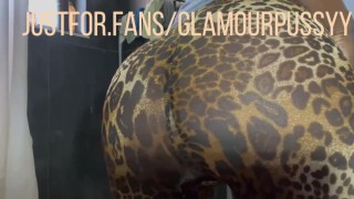 Loud Juicy Farts in Leopard Leggings 