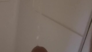 jerking off while peeing