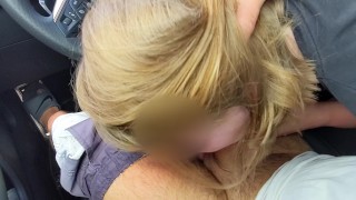 Handjob während der Fahrt und Outdoor an der Straße gefickt und auf den Monster Arsch gespritzt !