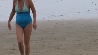 Latina mom shows off, masturbates and fucks on the beach