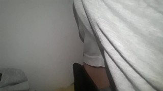 🍆timido chico latino univercitario muestra su larga y dura polla con grandes huevos depilados 18