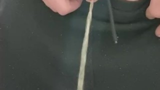 Pissing 