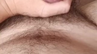 射精は大量に精液を発射します