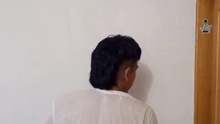 MOVIENDO EL CULO PARA EL