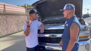 DL Mechanic Guy With Curious Customer 