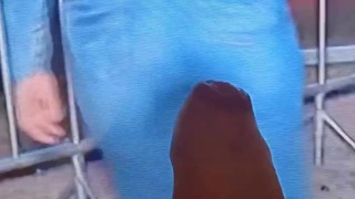 Me masturbo con el vídeo de baile