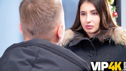 DEBT4k. Monica Wet hat unerwarteten Sex mit dem hartnäckigen Schuldeneintreiber