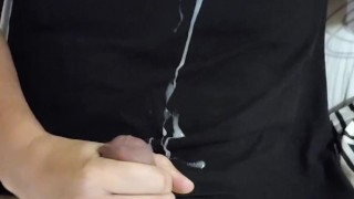 Dude jerking and finish