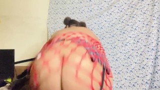 25 DAYS OF THICK-MAS DAY 2 : SEXY BBW SHAKES HER CELLULITE TO HER SONG