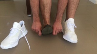 Lick my feet! - Foot fetish