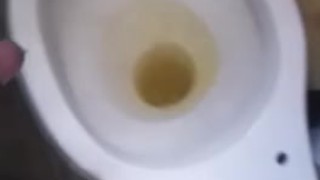 Orinando macho piss
