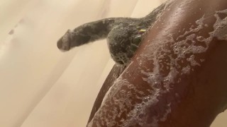 BBC AND BUBBLES 👀👅 Big COCK TEase looking for cock suckers and worshippers in Maryland send me dm