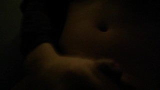 皆が寝静まった夜に一人でこそこそと...