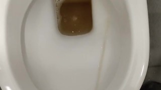 me pissing saturated piss