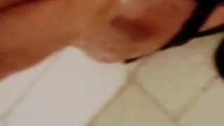 Baño y juego con mis pies 