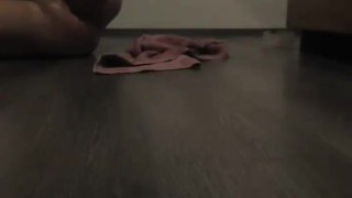 Extreme expansion of the anal by inserting a balloon and its extreme inflation with air