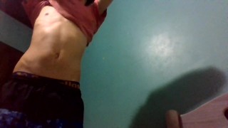 Ficando pelado e gozando