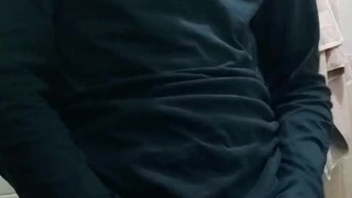 Me masturbo en casa de mi amiga