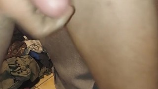 Dude jerkin his meat