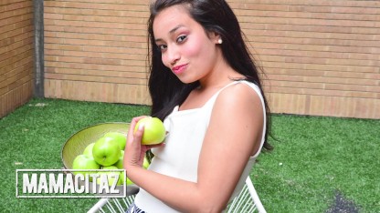 MAMACITAZ - 美丽的拉丁 Milena Alvarez 享受她在镜头前的第一次性交