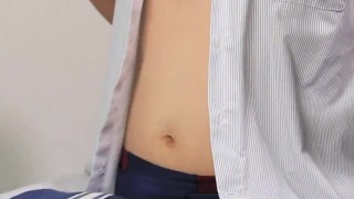 【ノーハンド射精】乳首を弄りながらオナニーが気持ちいい日本人男性