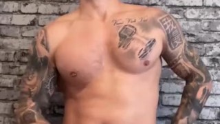 💦Intense Cum Of This Naughty Santa💦 OnlyFans Male Model