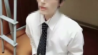 メガネ男子のオナニー！勉強中に我慢できずに大量射精！013