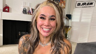 BJRAW Misty A boca do Meaner é feita para um pau