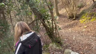 Video in pubblico. "VOGLIO IL CAZZO IN GOLA, IN MEZZO A TUTTI" sborrata in bocca. Dialoghi ita Italy