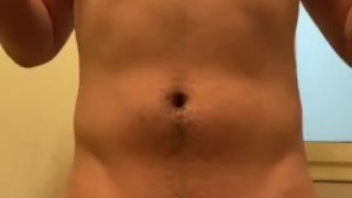 マッチョ大学生の新年初オナニー