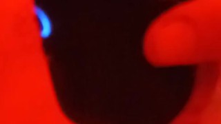 Me masturbo mi gran polla con juguete nuevo 