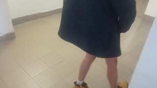 дрочка в куртке