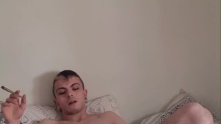 Sexy twink handjob.