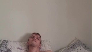Sexy twink handjob.