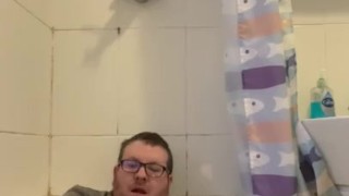 Fat Self-Piss in Bath