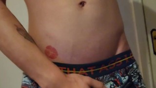 Bi guy wanks until he cums