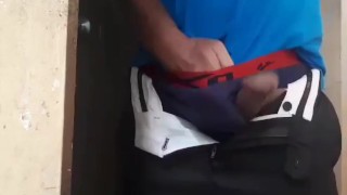 Jakol si tatay sa likod ng bahay