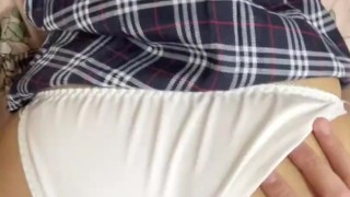 【個人撮影】コス制服のハメ撮り・パンツずらし中出しセックス