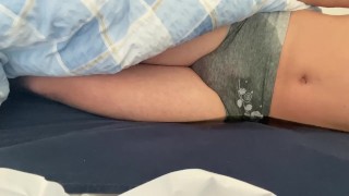 Hat währenddessen ins Bett gepinkelt
