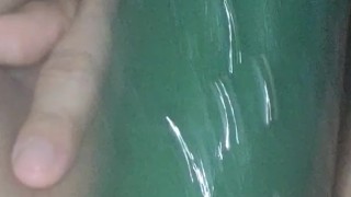 Masturbandome con un pepino 