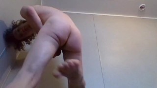 Giantess Sole, Toes And Bootycheeks; Stroking