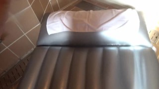競泳水着姿でソーププレイ、ローションまみれで騎乗位ＦＵＣＫ