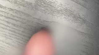 机の上で電マでちんこをおさえつけて射精⭐︎ Ejaculate by holding down the penis with an electric massage machine on the de