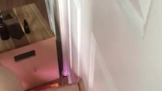 Pussy queefing from a fat dildo